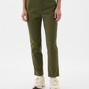 GAP Women’s Olive Green Chinos